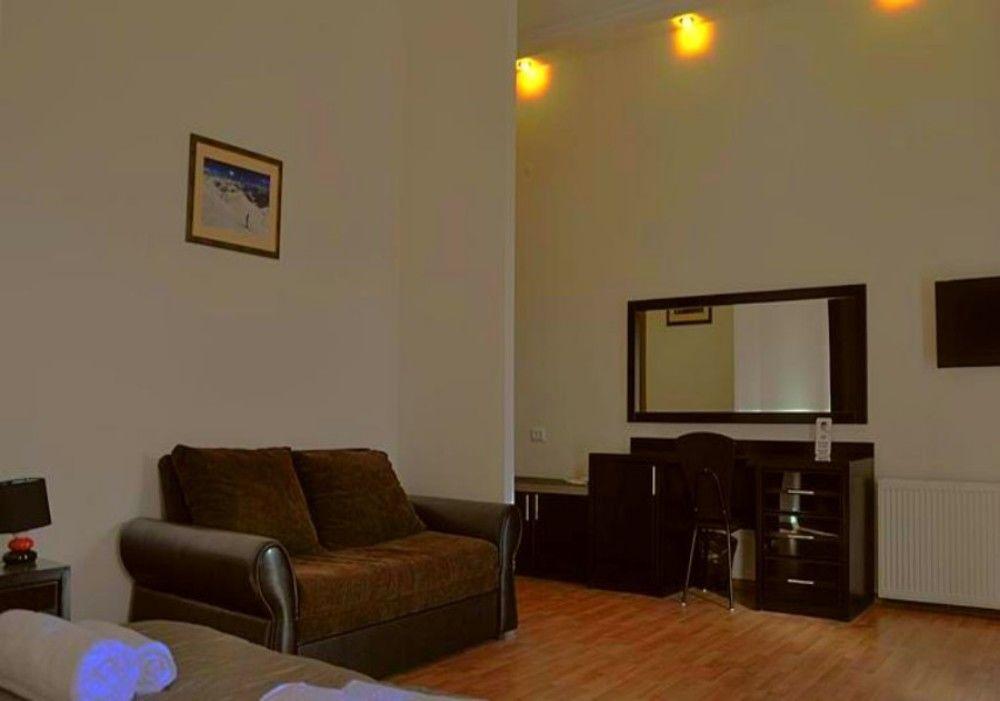 Gold Star Hotel Tbilisi ภายนอก รูปภาพ