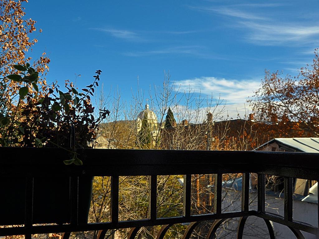Gold Star Hotel Tbilisi ภายนอก รูปภาพ