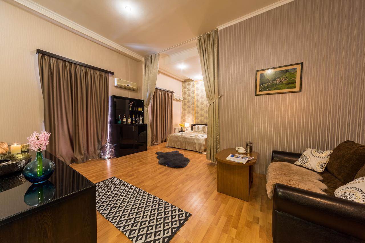 Gold Star Hotel Tbilisi ภายนอก รูปภาพ