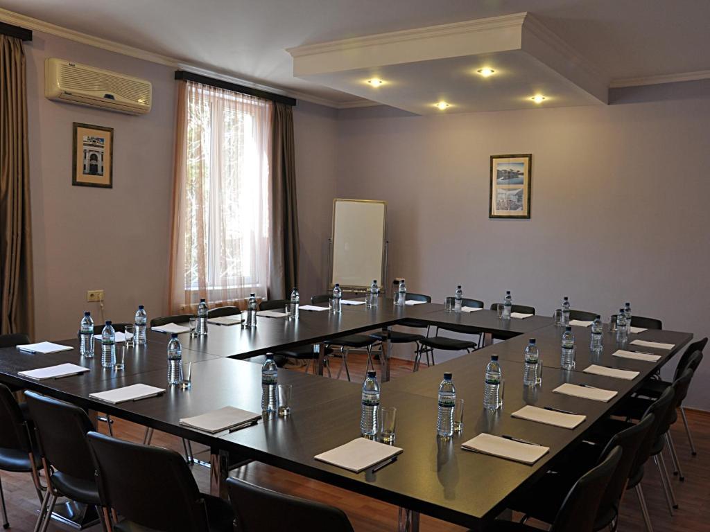 Gold Star Hotel Tbilisi ภายนอก รูปภาพ